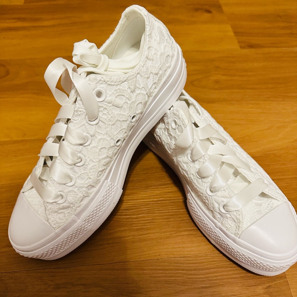 Converse Women's White Lace Sneakers
